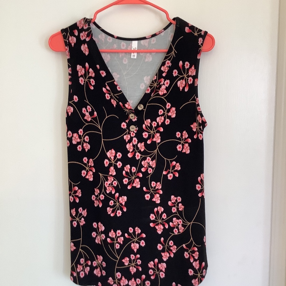 M tank top